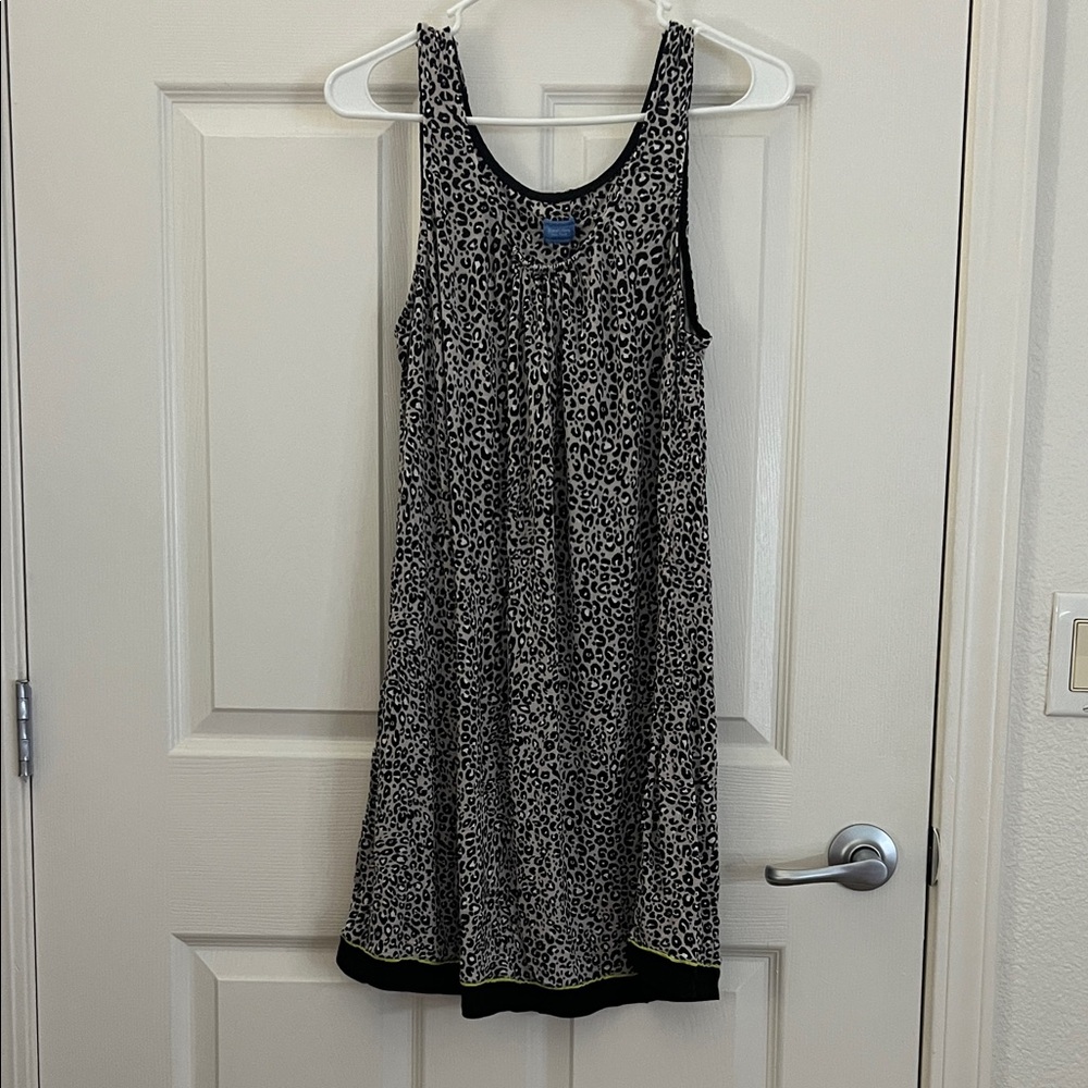 Vera Wang Black and Gray Leopard Print Sleep Dress